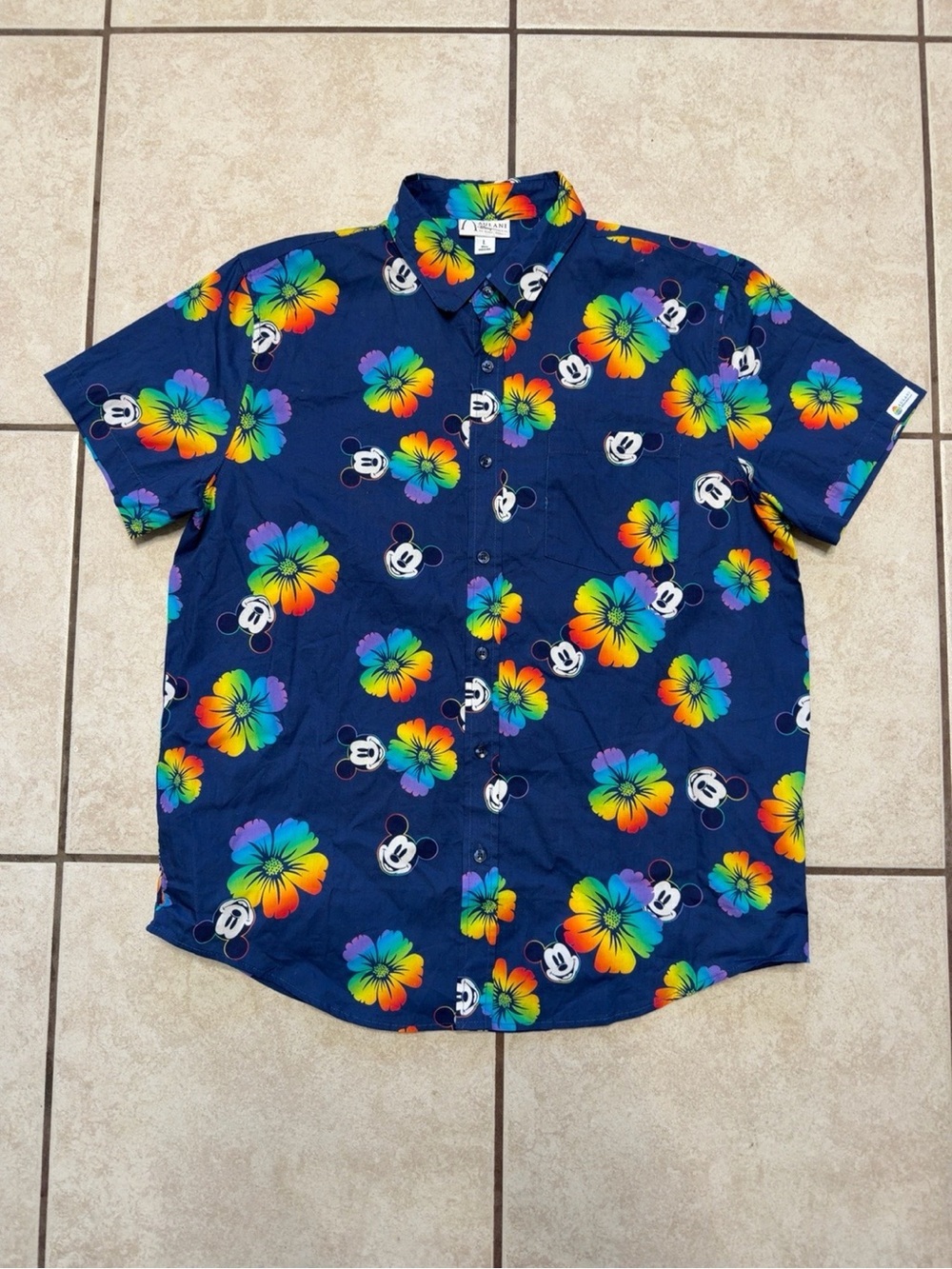 Aulani Disney Resort Pride Mickey Rainbow Hawaiian Shirt Men’s L